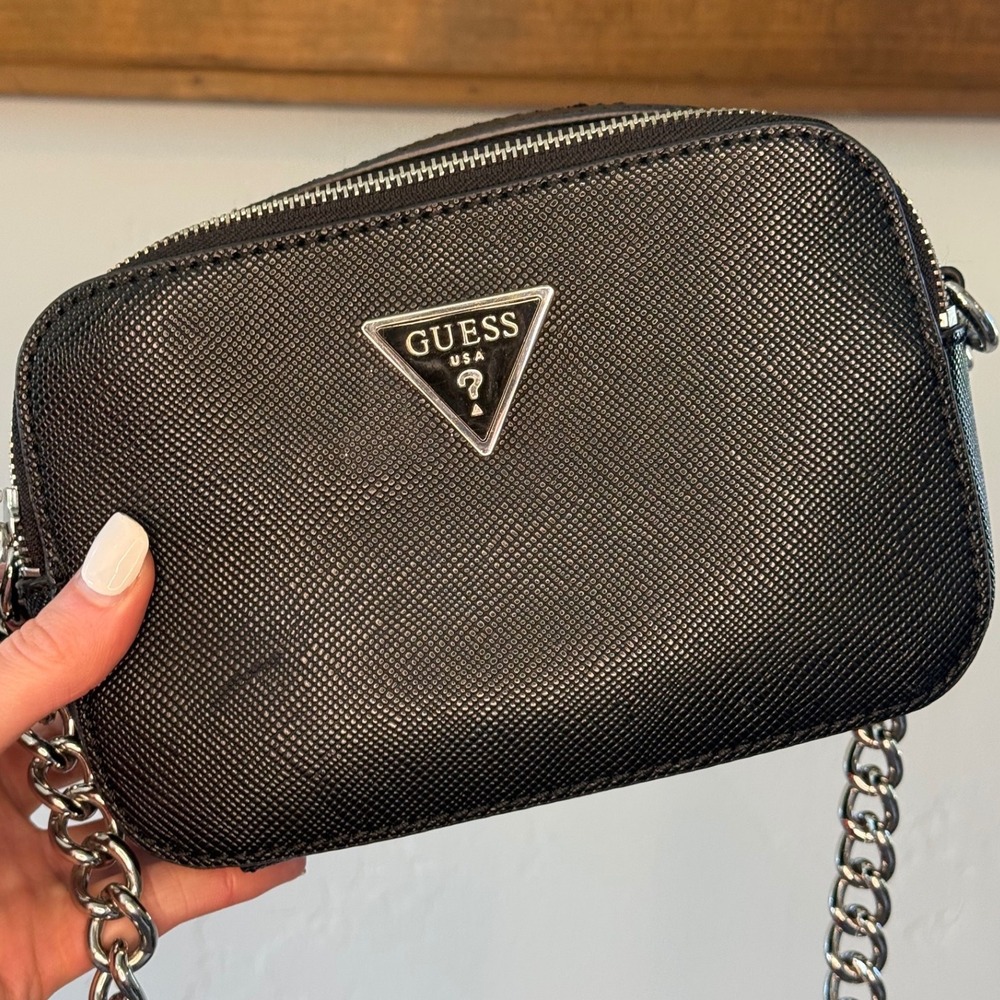Guess Women Black Saffiano Crossbody Bag Silver Chain Strap Logo Plaque